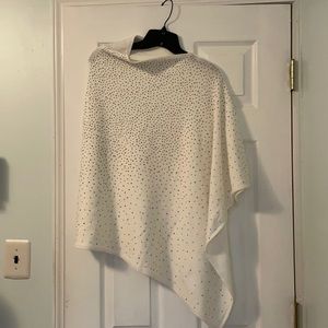 NWOT white poncho with rhinestone